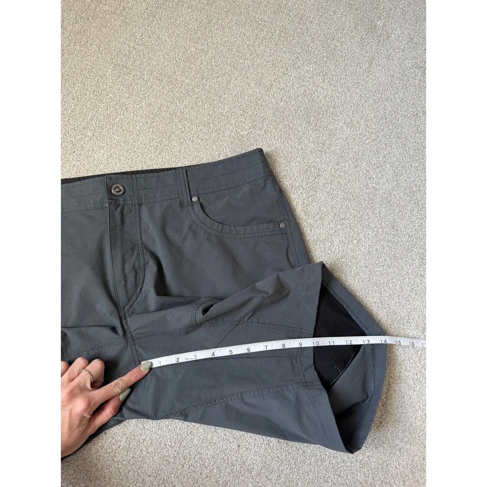 Kuhl Gorpcore Shorts Size 40 Charcoal Gray Zippered Side Pocket